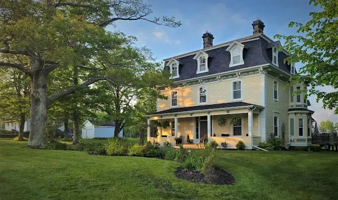 Maplehurst Manor Bed and Breakfast